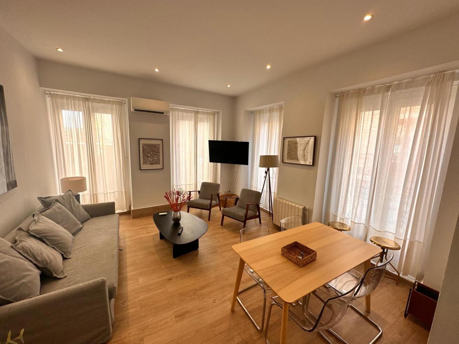 Amazing 3Bd 3Bth With 9 Balconies By Madrid4You Apartments Exteriér fotografie