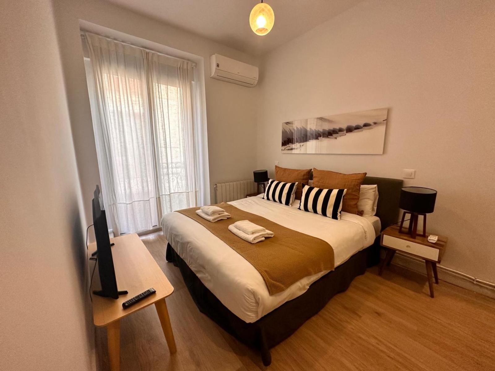 Amazing 3Bd 3Bth With 9 Balconies By Madrid4You Apartments Exteriér fotografie